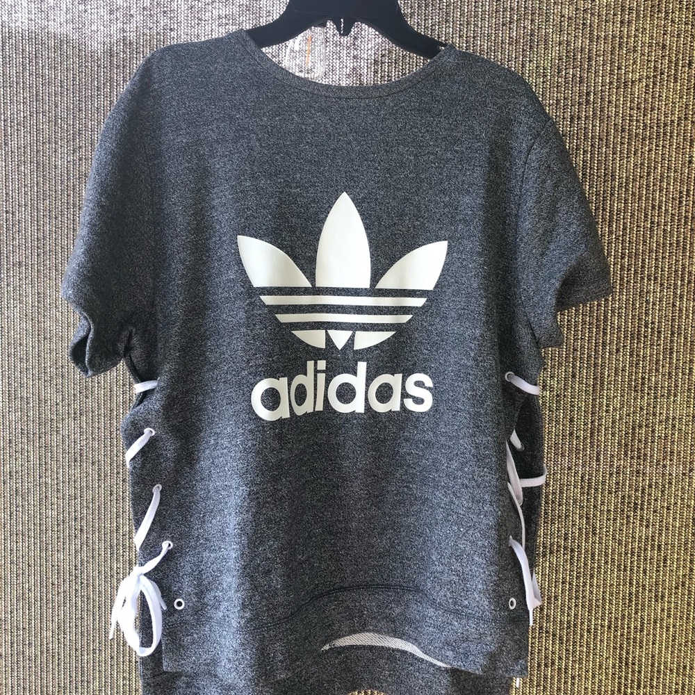 Adidas top - Picture 8 of 11